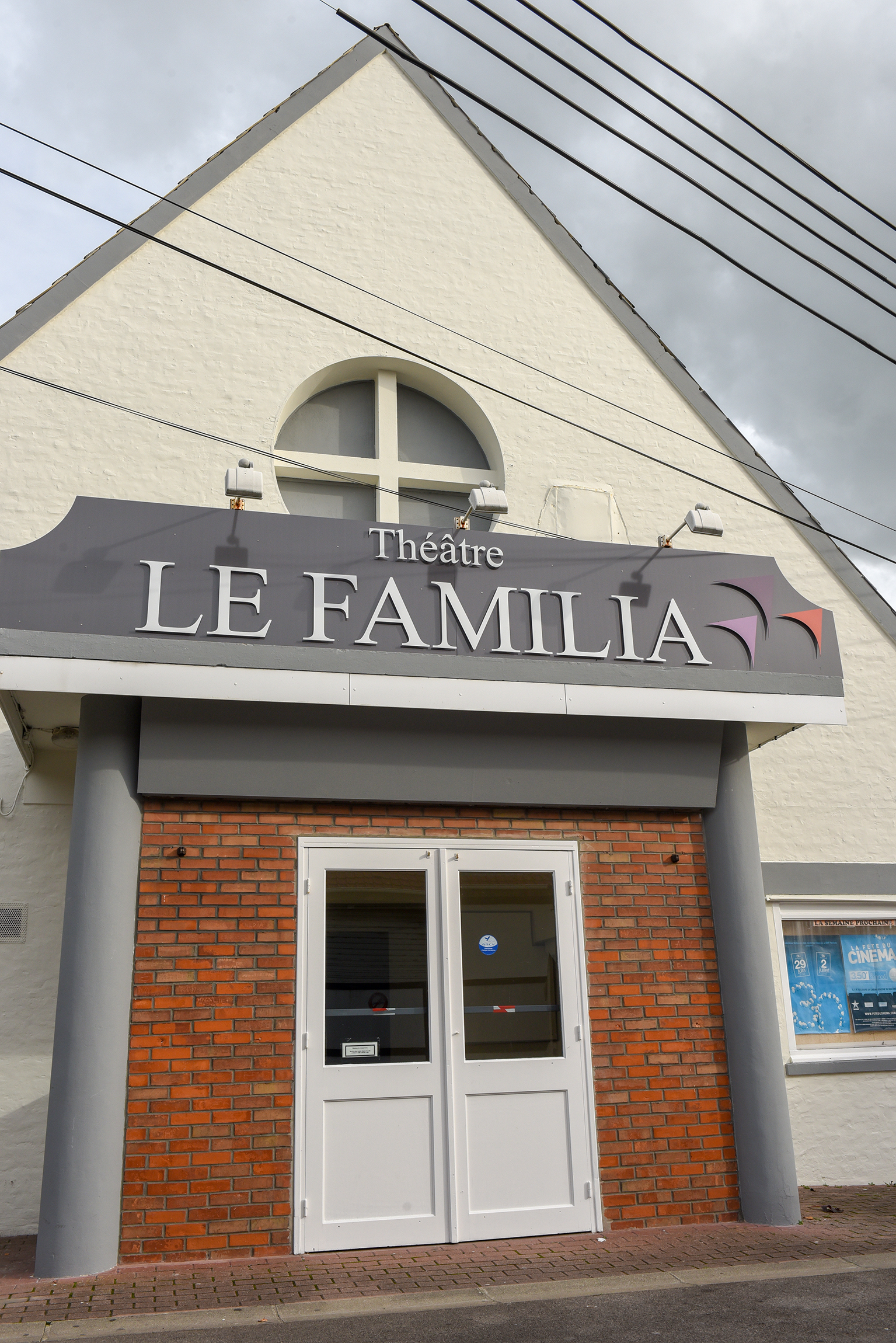 "Les faux airs " - Familia théâtre